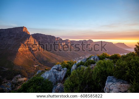 Table Mountain during sunset Royalty-Free Stock Photo #608585822