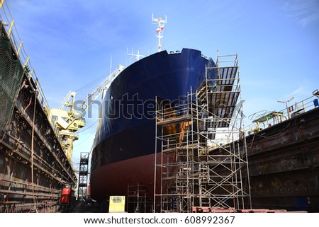 Ship repair Royalty-Free Stock Photo #608992367