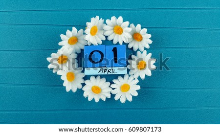 April 1st calendar with daisies