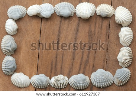 Crispy shell on wood