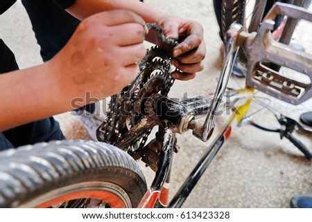 Repair a bicycle chain
