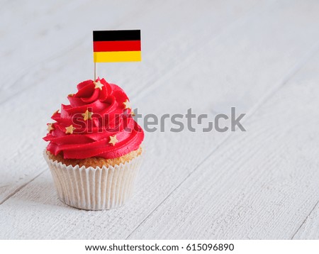 Cupcake with flag