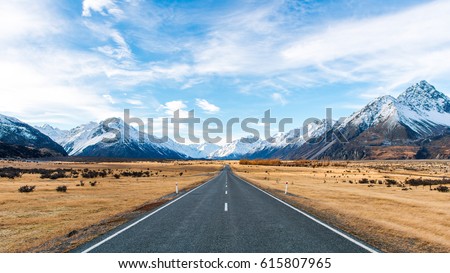 Road To Mount Cook Royalty-Free Stock Photo #615807965