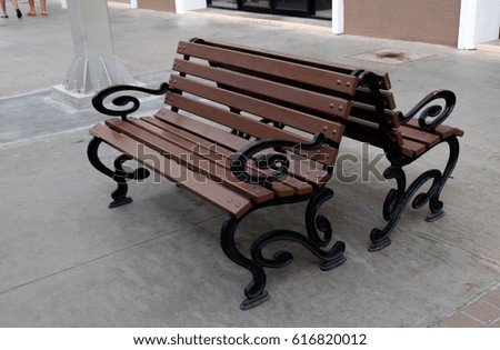 wood bench 