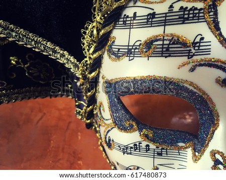 Music Notes on Mask
