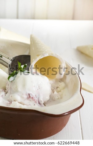 Vanilla ice cream with berry jam