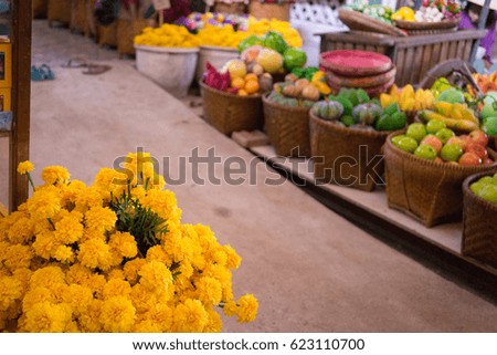 yellow flower in the market