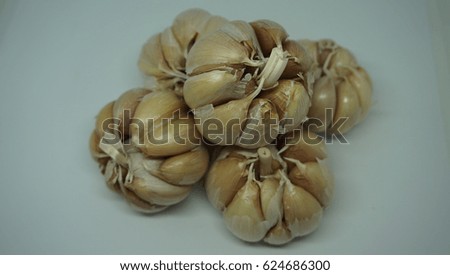 Garlics in the kitchen