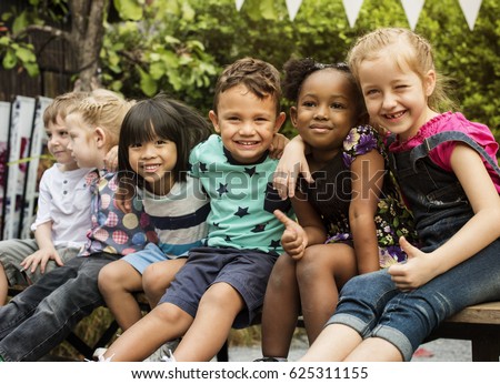 Group of Children are in a Field Trips Royalty-Free Stock Photo #625311155