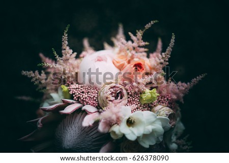 beautiful bohemian wedding flower bouquet