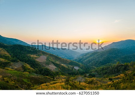 Landscape pictures at sunset are beautiful with light and mountains.