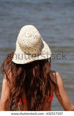 Hat's fashion on the beach 