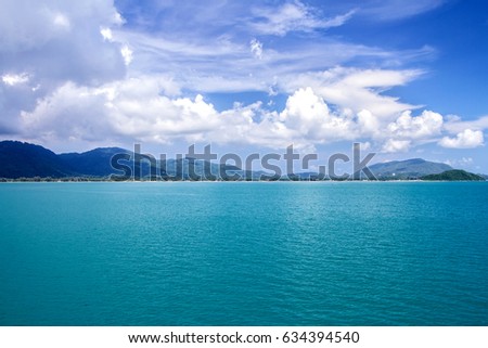 Deep blue sea and clear sky background