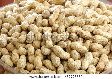 plenty of peanuts, shell, big amount