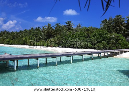 Boardwalk to medhufushi island in Maldives Royalty-Free Stock Photo #638713810