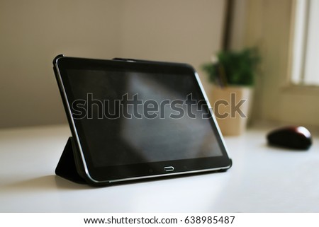 the tablet or e-book on your desktop screen