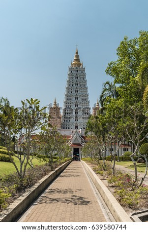 Wat Yansangvararam Temple,Set in a huge area of around 145 acres, the complex houses several buildings different architectural styles, Pattaya Thailand