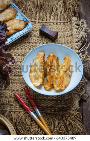 gyoza Japanese foods, Gyoza with shrimp meat and vegetables