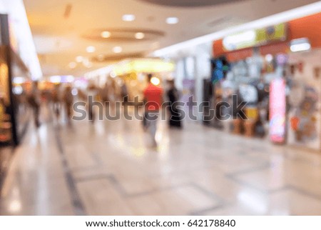 blurred of shopping mall with lighting and bokeh.