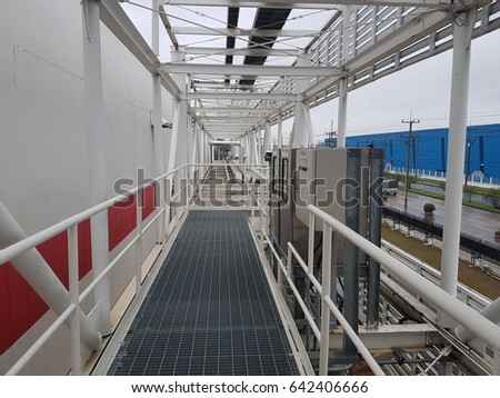 Roof Access Walkway Mesh, service walkway access to electric panel