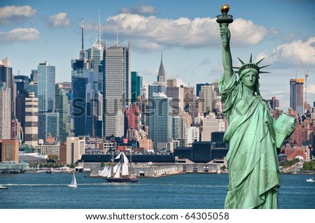 photo tourism concept for beautiful new york city skyline