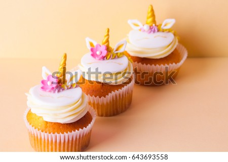 cupcakes unicorns
