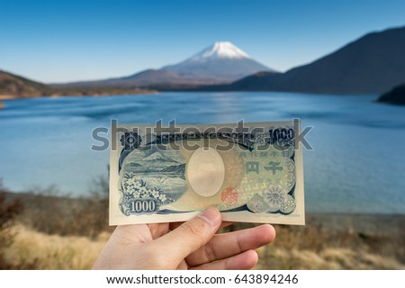 Picture in 1000 yen bill is Lake Motosuko in front of Fuji mountain in Japan