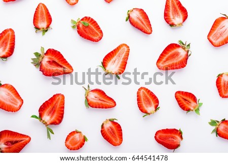 Fresh strawberries pattern, top view Royalty-Free Stock Photo #644541478