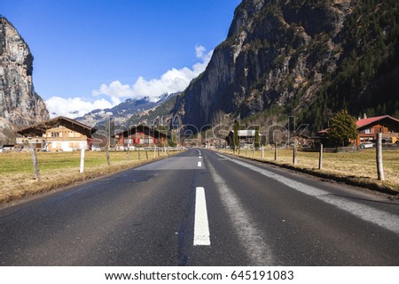 Lauterbrunnen road