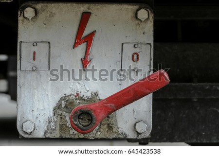 high voltage sign with background pattern