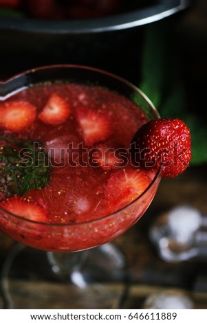 strawberry and mint lemonade