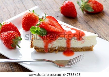 Cheesecake with berries Royalty-Free Stock Photo #647585623