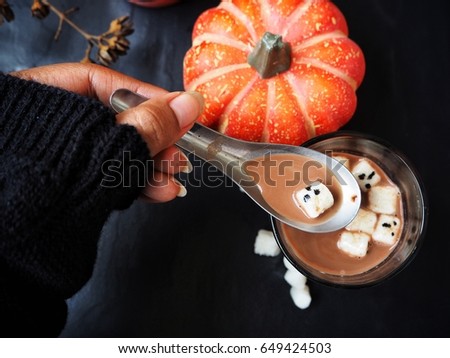 Hot chocolate with marshmallows for halloween party