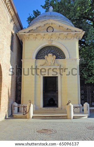 Italy  Dante Alighieri tomb in Ravenna, built in 1780.