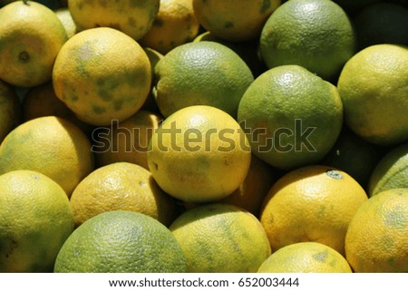 Orange selling in market 