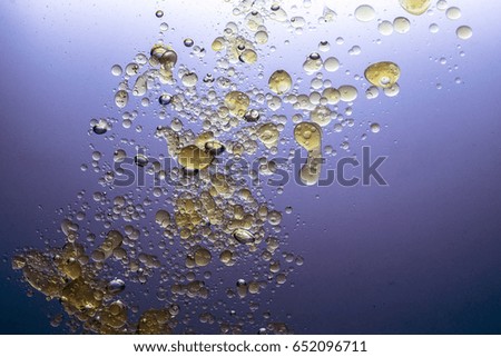 COLORFUL OIL IN WATER