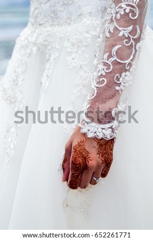 asian bride henna hand mehndi