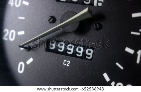 Maximum value of the car mechanical odometer Royalty-Free Stock Photo #652536943