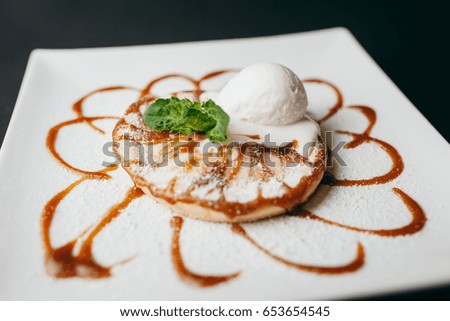 Pancakes with ice cream