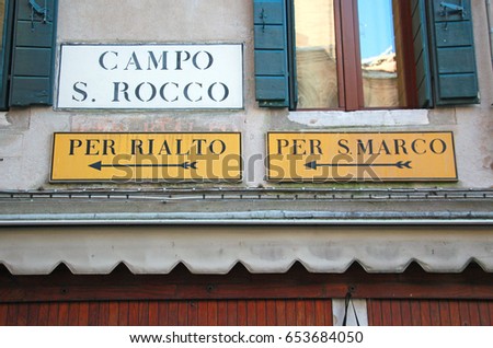Per San Marco, Per Rialto street sign
