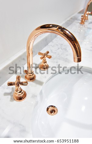 Golden cooper water tap faucet with hot and cold water