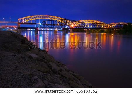 Kansas City Broadway Bridge at night over the Missouri River.