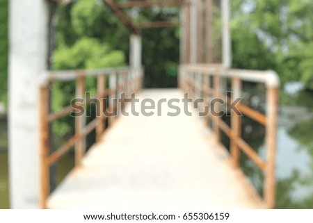 Blurred natural and leading line

