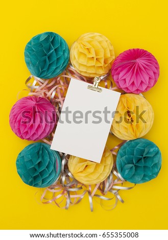 Bright party honeycomb pom pom decorations with blank label