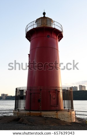 Little Red Lighthouse under theGeorge Washington Bridge, NYC