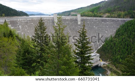 A picture of a Hydroelectric Dam in Hungry Horse, Montana.