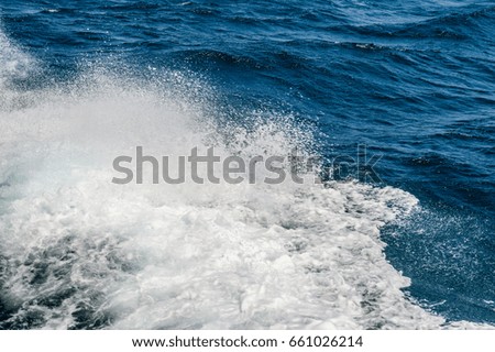Ocean waves splash