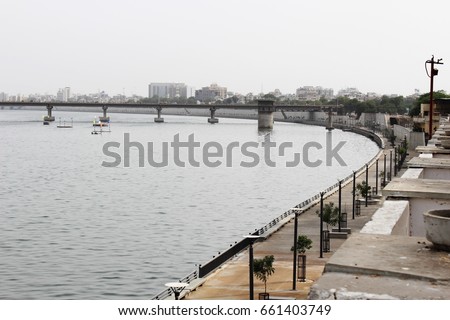 Sabarmati River Front, Ahmedabad Royalty-Free Stock Photo #661403749