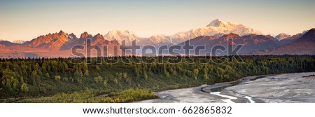 Denali Range Mt McKinley Alaska North America Royalty-Free Stock Photo #662865832