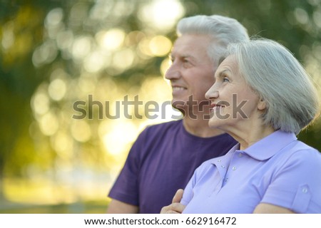 senior couple hugging 